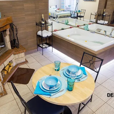 Apartamenty Centrum Z Wanna Dwuosobowa Piotrkow Trybunalski Room photo