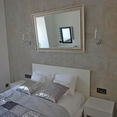 Apartamenty Centrum Z Wanna Dwuosobowa Piotrkow Trybunalski Exterior photo