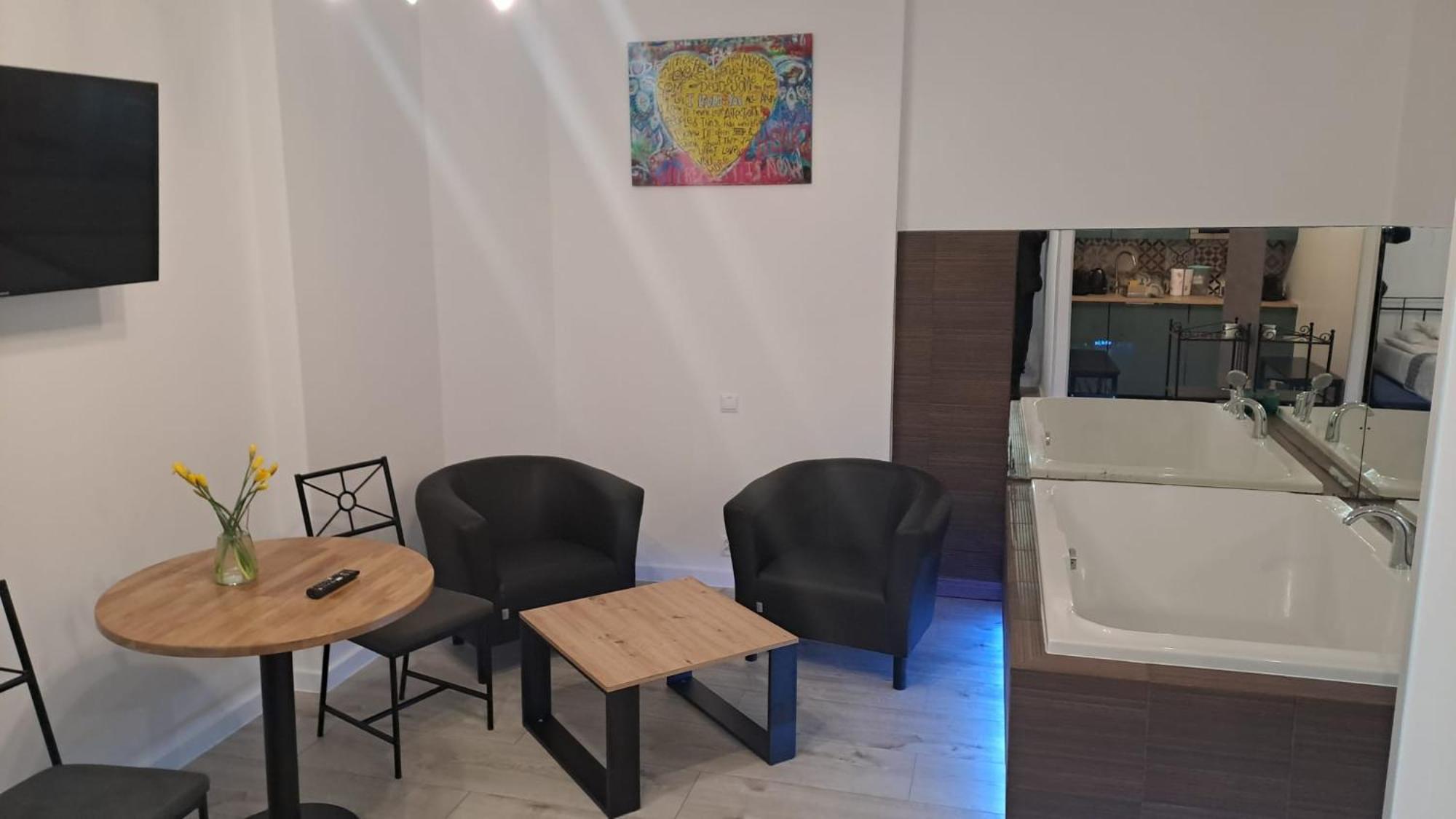 Centrum Z Wanna Dwuosobowa Apartment